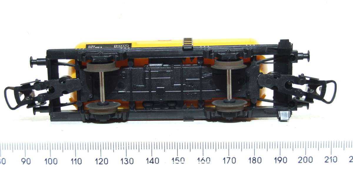 LIMA HO: Vintage SHELL Tanker Wagon in Like New Boxed Condition (Italy)