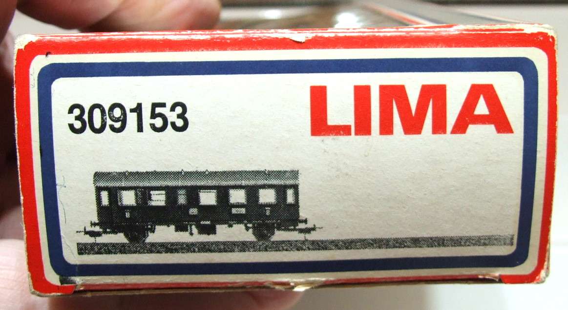 LIMA HO:  European DB 1st Class Passenger Coach in Good Boxed condition.(Italy)