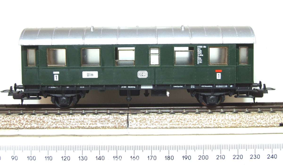 LIMA HO:  European DB 1st Class Passenger Coach in Good Boxed condition.(Italy)