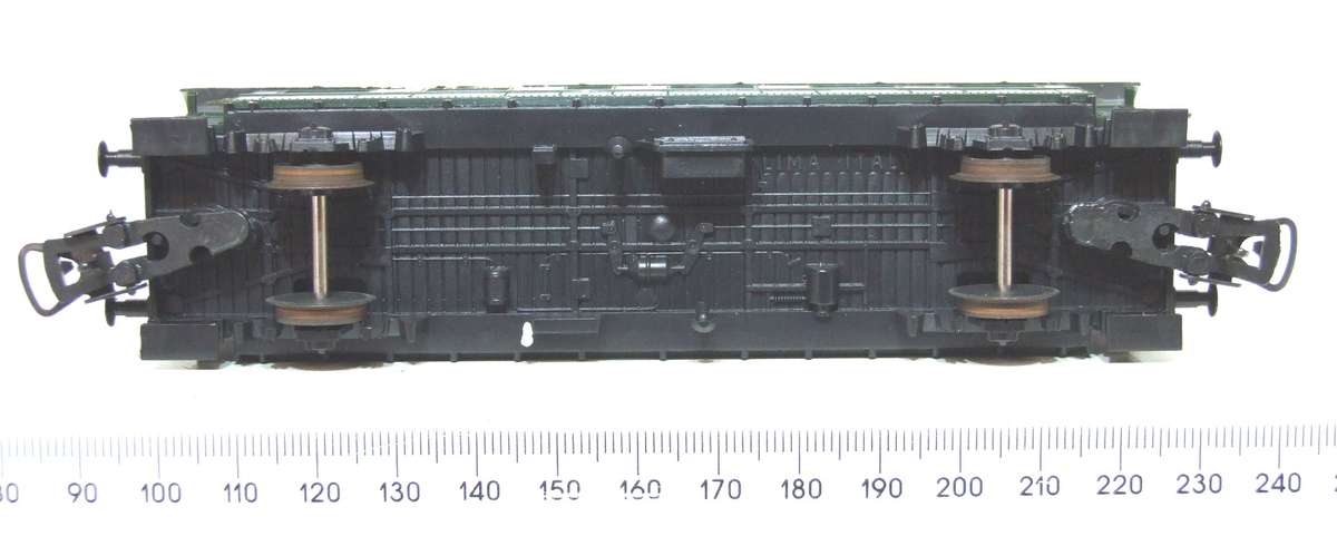 LIMA HO:  European DB 1st Class Passenger Coach in Good Boxed condition.(Italy)