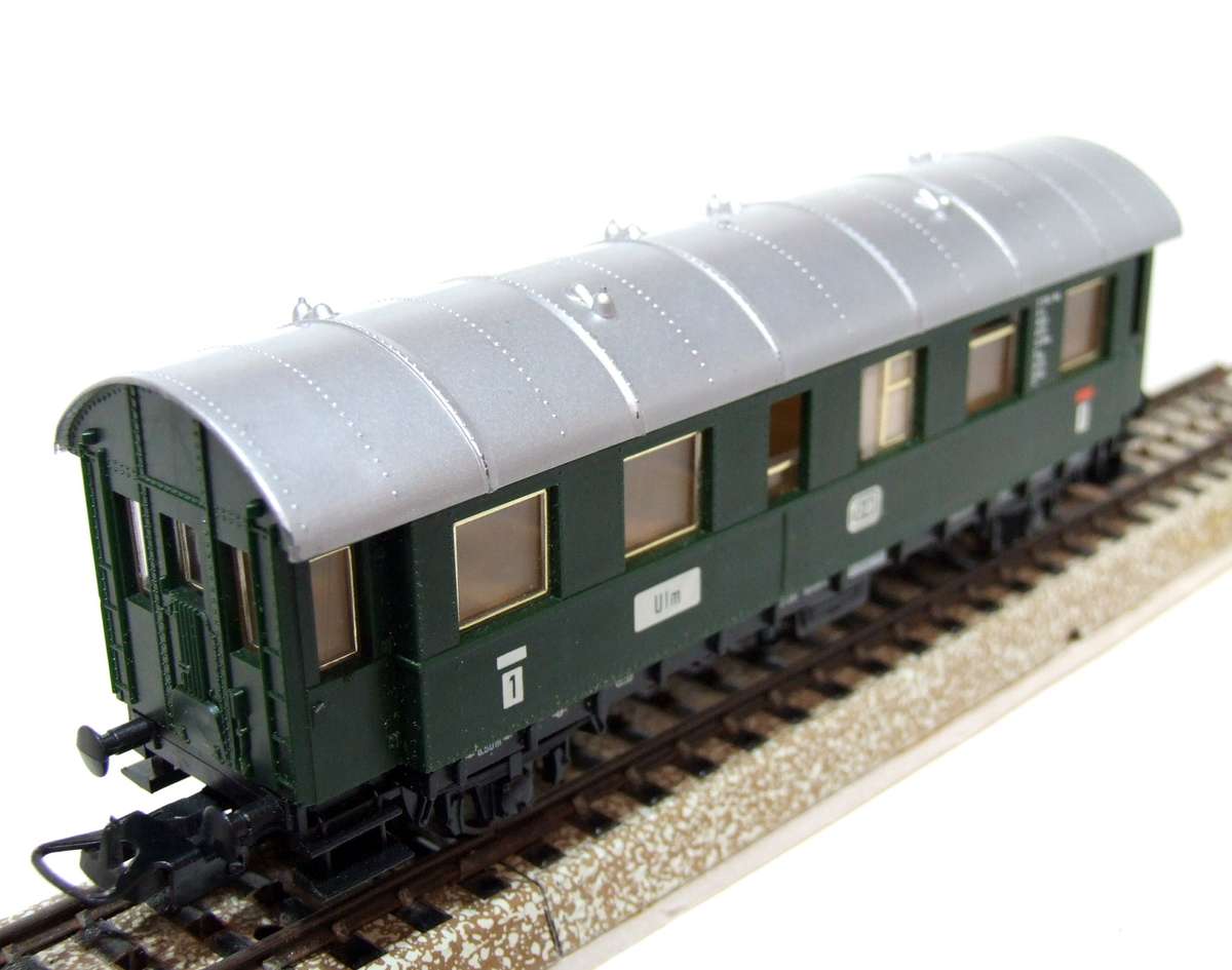 LIMA HO:  European DB 1st Class Passenger Coach in Fair Boxed condition.(Italy)