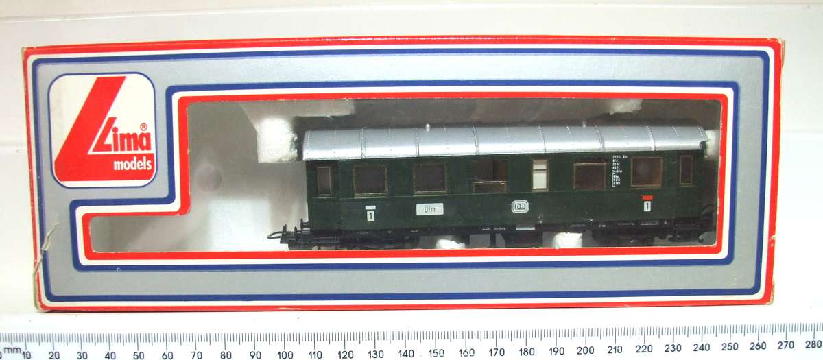 LIMA HO:  European DB 1st Class Passenger Coach in Fair Boxed condition.(Italy)