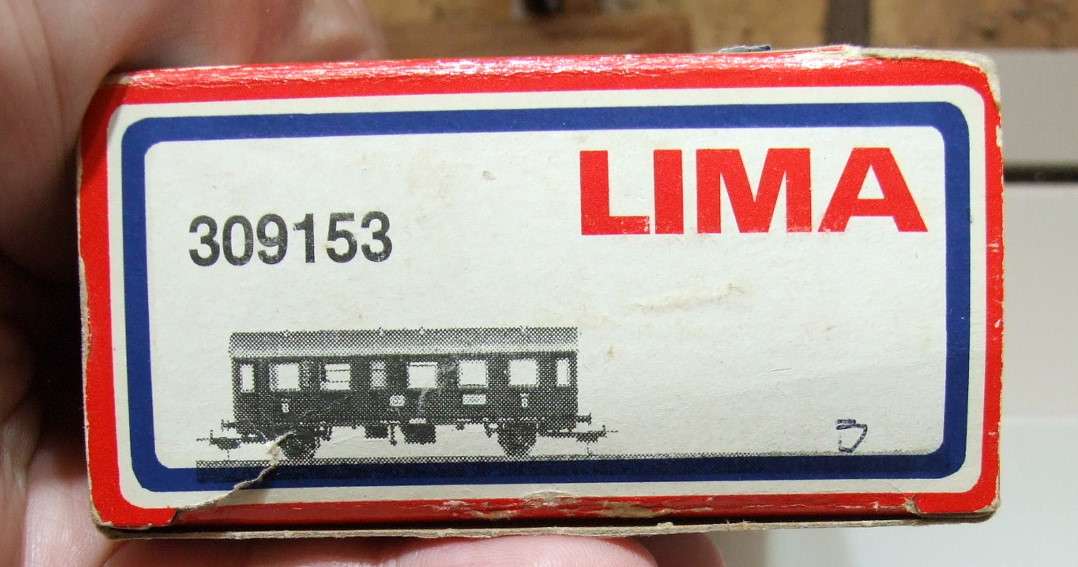 LIMA HO:  European DB 1st Class Passenger Coach in Fair Boxed condition.(Italy)