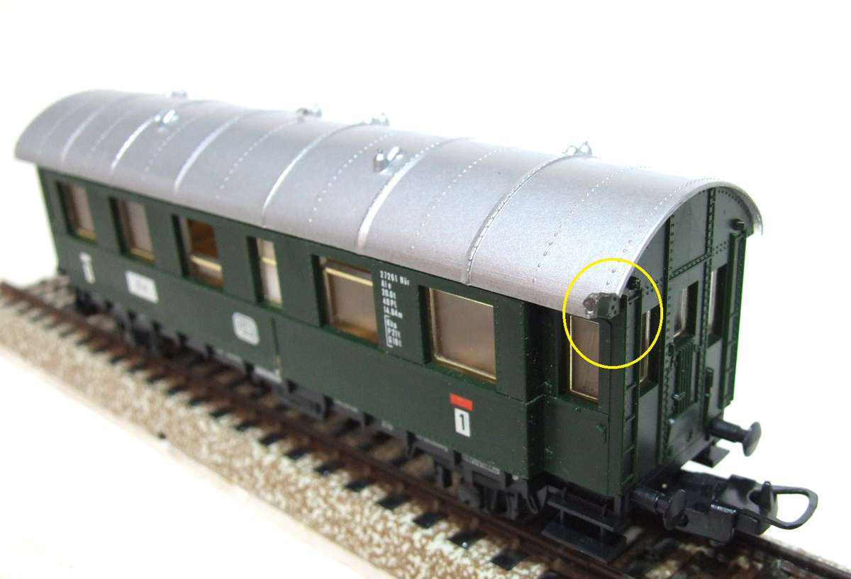 LIMA HO:  European DB 1st Class Passenger Coach in Fair Boxed condition.(Italy)