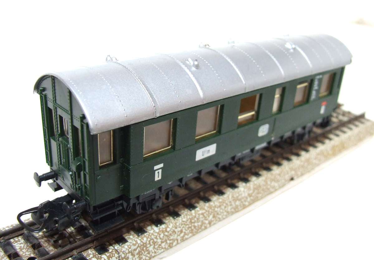 LIMA HO:  European DB 1st Class Passenger Coach in Fair Boxed condition.(Italy)