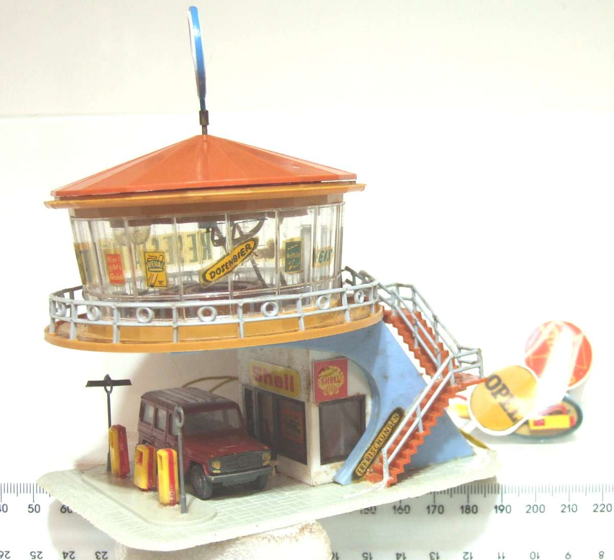 SCENERY HO:  On Auction is this Plastic Petrol Station/Restaurant in Good Used Condition.