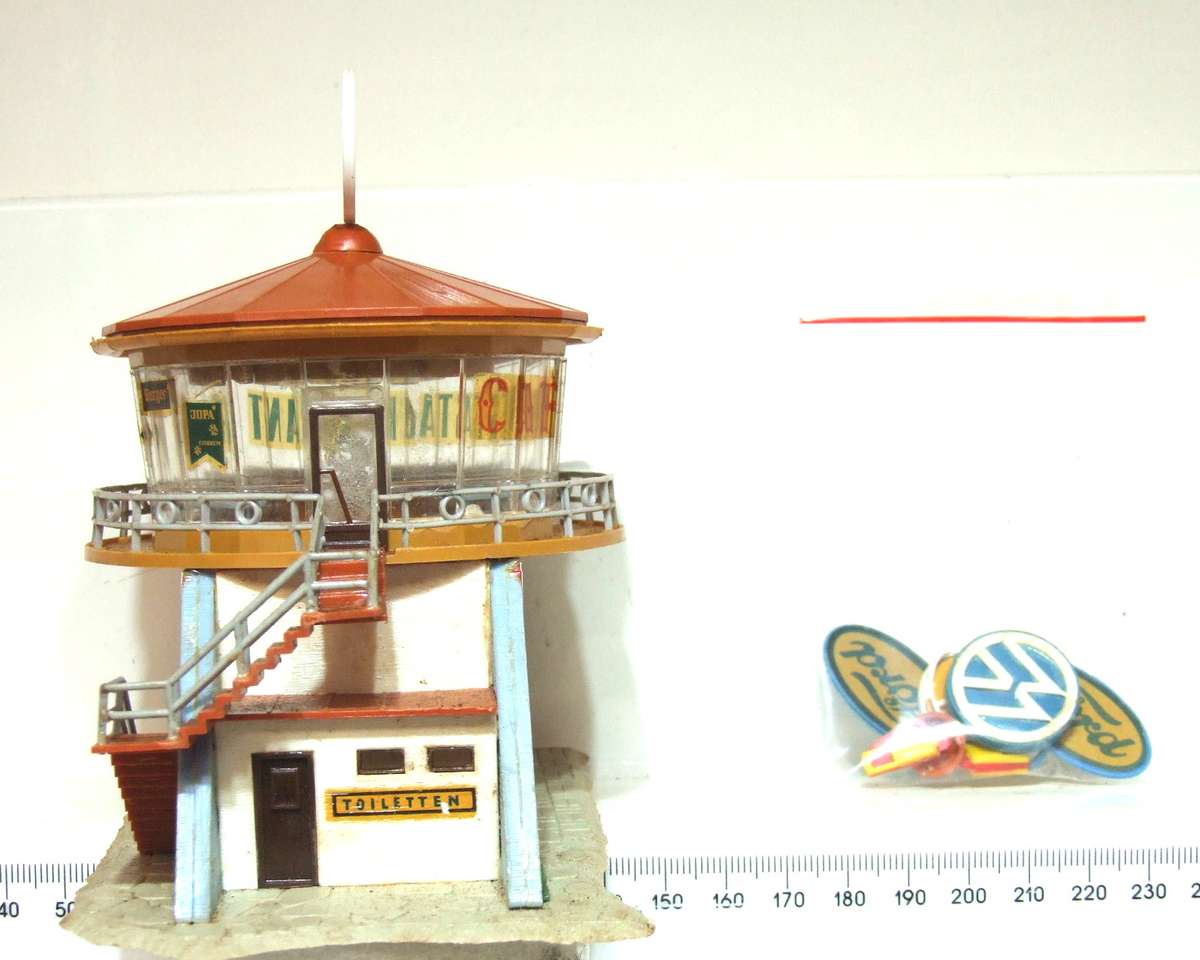 SCENERY HO:  On Auction is this Plastic Petrol Station/Restaurant in Good Used Condition.