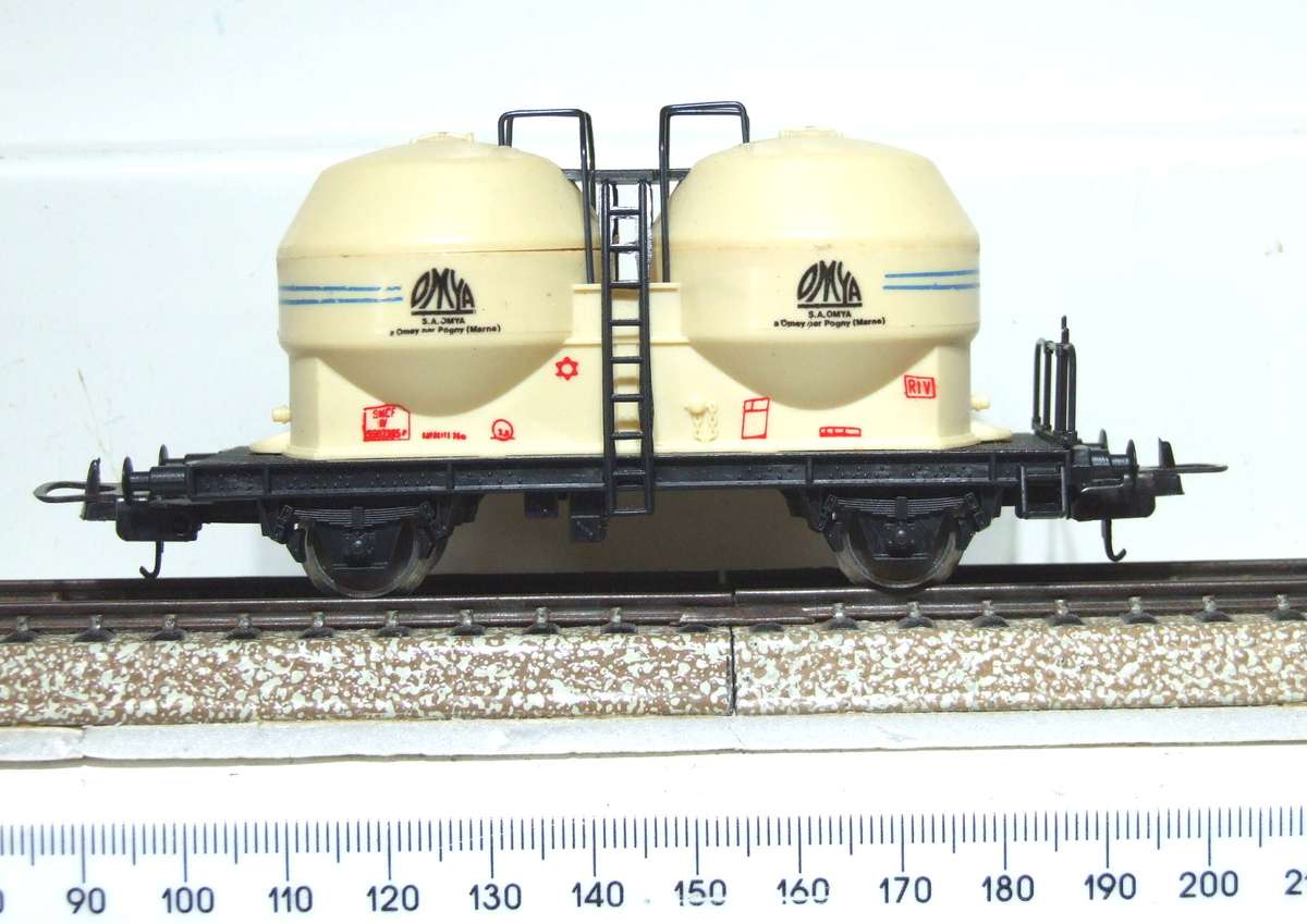 LIMA HO: Vintage Silo Car in Like New Boxed Condition (Italy)