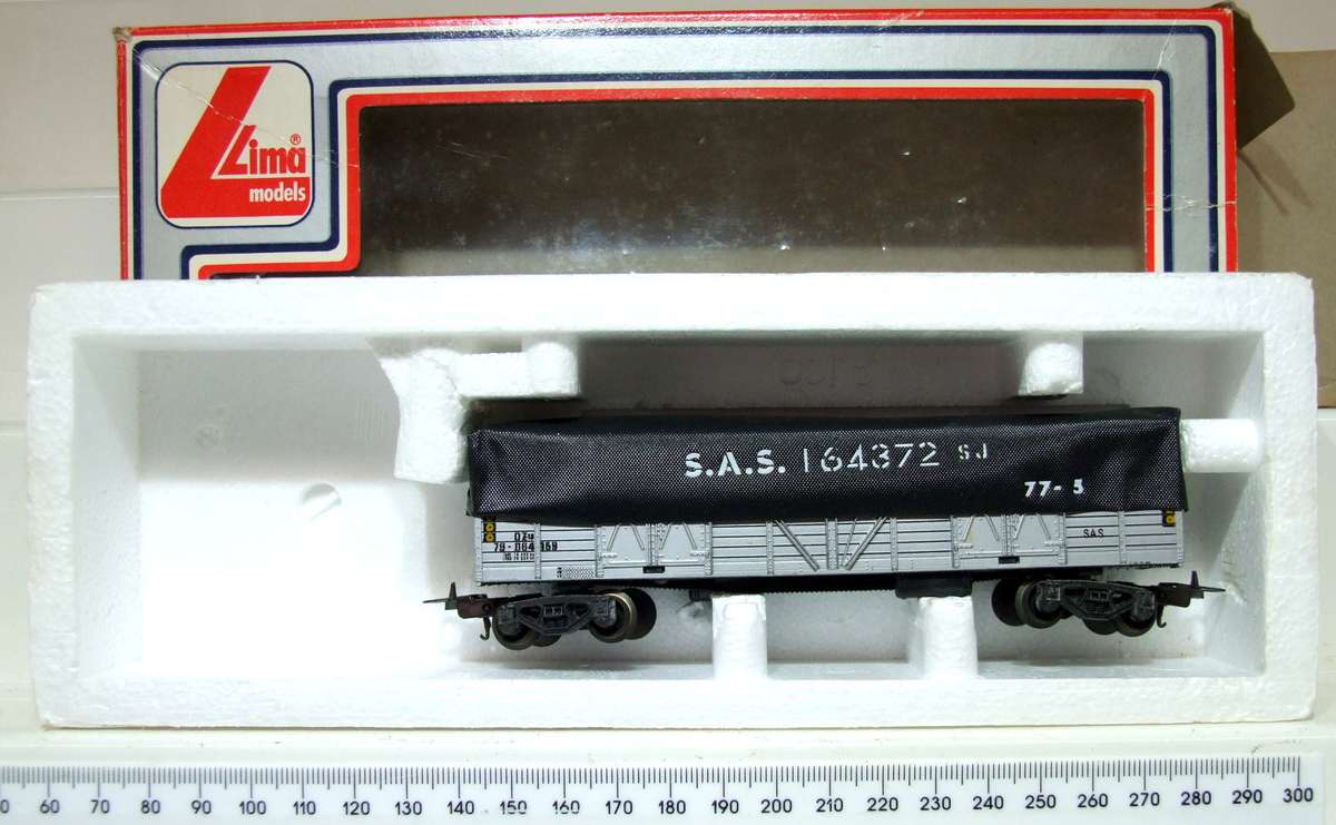 LIMA HO: SAR Silver OZ Wagon with SAS Tarpaulin in Very Good Boxed Condition (Italy)