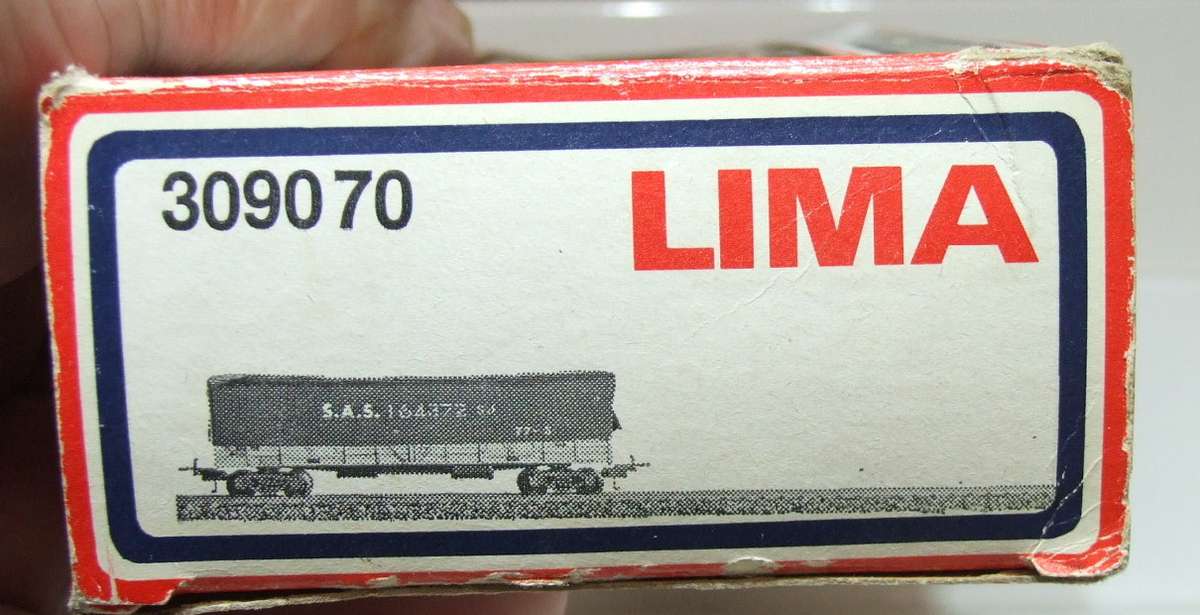 LIMA HO: SAR Silver OZ Wagon with SAS Tarpaulin in Very Good Boxed Condition (Italy)