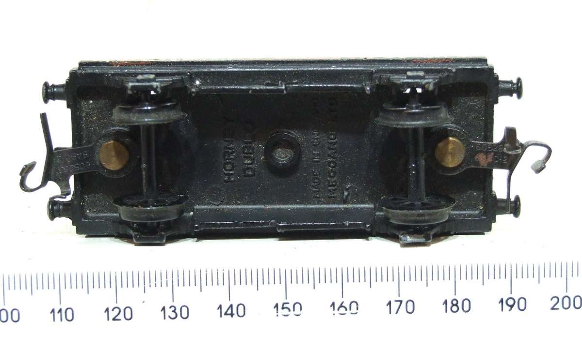 HORNBY DUBLO OO: Vintage English Freight Car with Load in Fair Un-Boxed condition(England)