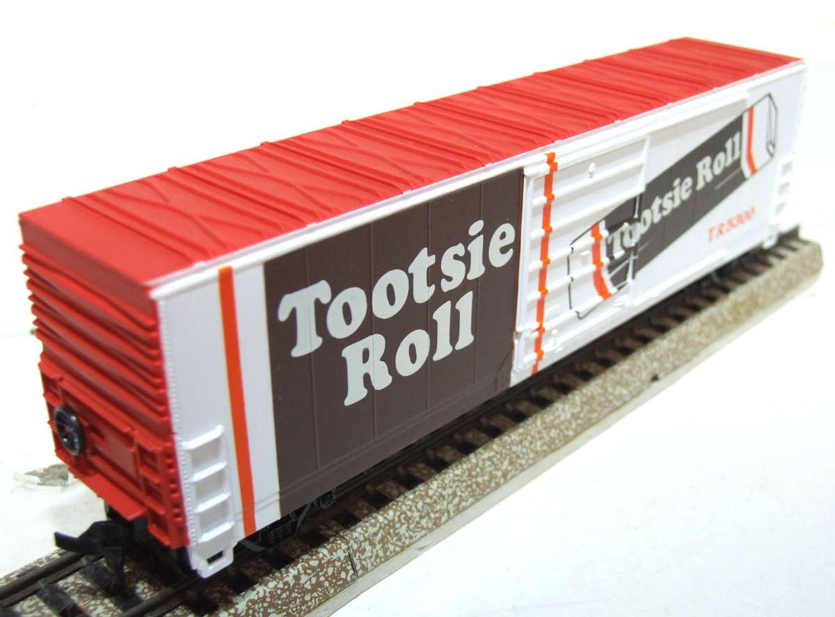 LIFE LIKE HO: TR 50' Box Car(8422) in New Old Stock Boxed condition.(USA)