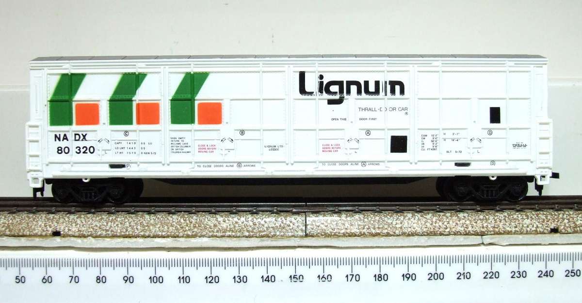 BEV-BEL CORP HO: Detailed LIGNUN 50' Box Car(19002) in New Old Stock Boxed condition.(USA)