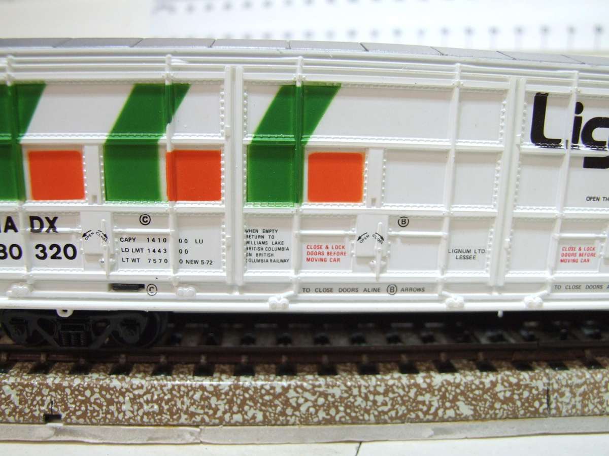 BEV-BEL CORP HO: Detailed LIGNUN 50' Box Car(19002) in New Old Stock Boxed condition.(USA)