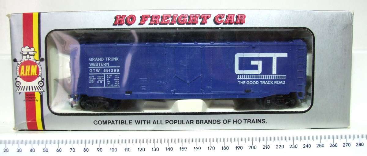 AHM HO: GT 50' Reefer in New Old Stock Boxed condition.(USA)