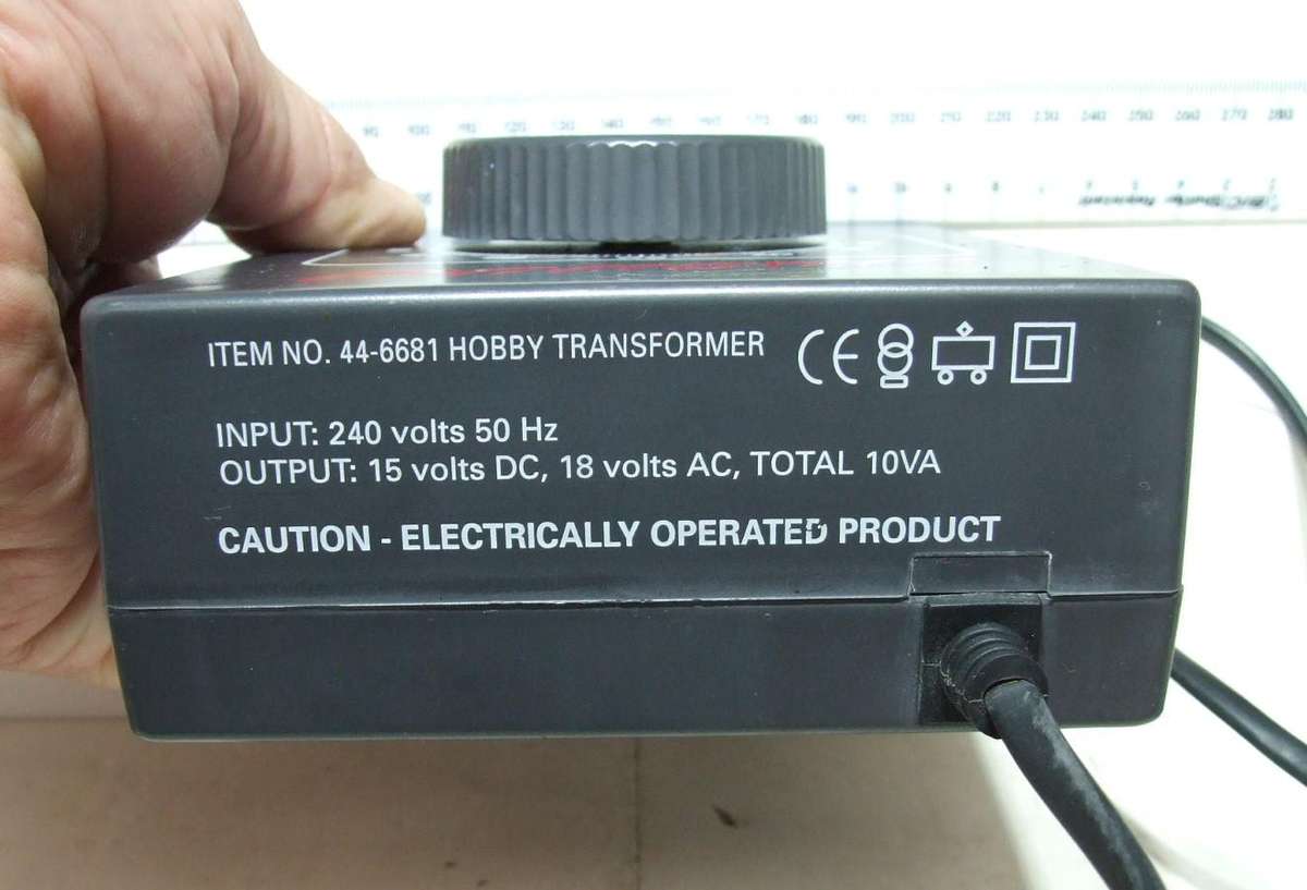 SPECTRUM MAGNUM :  220V/15V DC Power Supply/Controller in Good Used boxed condition(Italy)