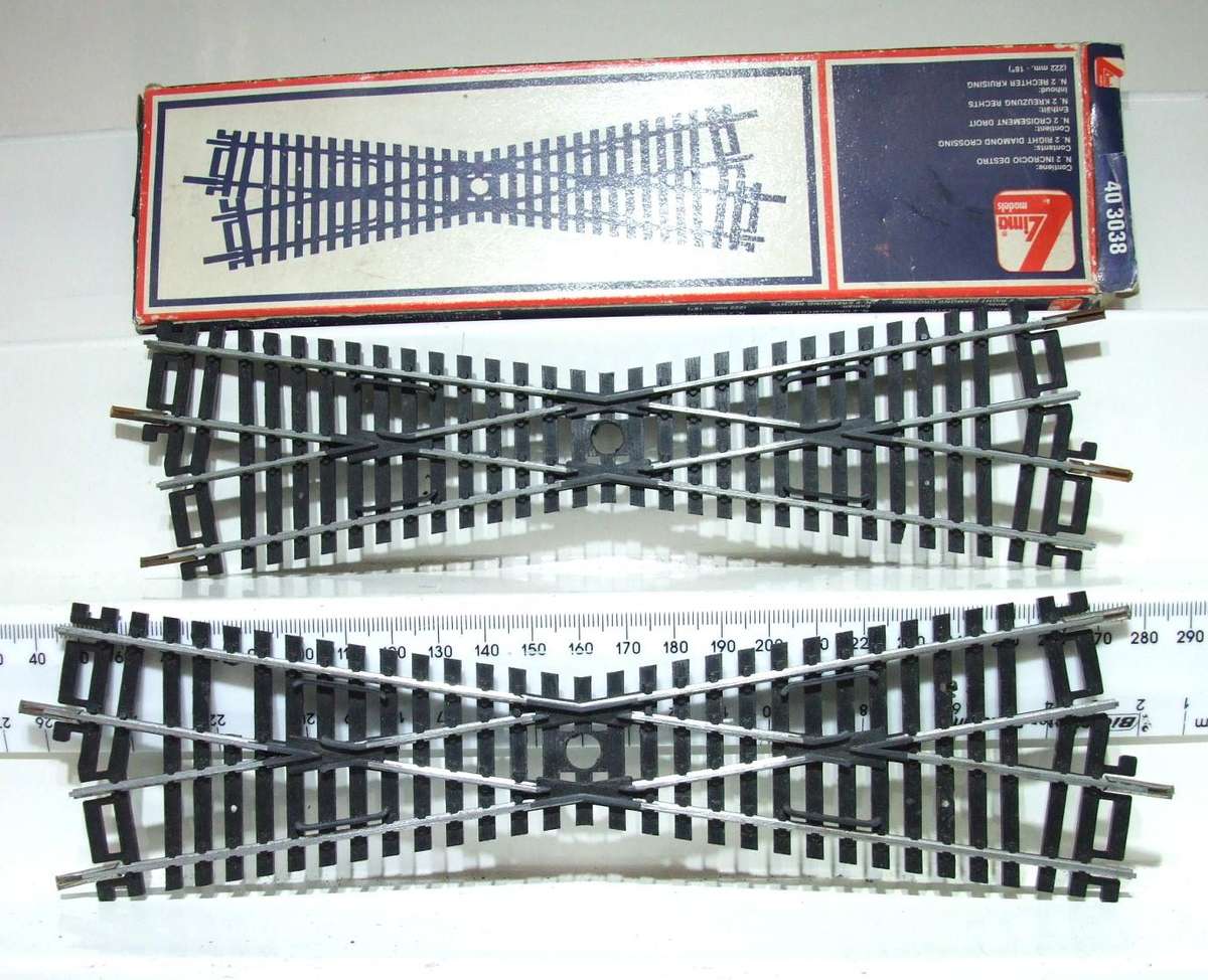 LIMA HO/OO: These Steel Crossovers are in Fair Used Boxed Condition.(Italy)