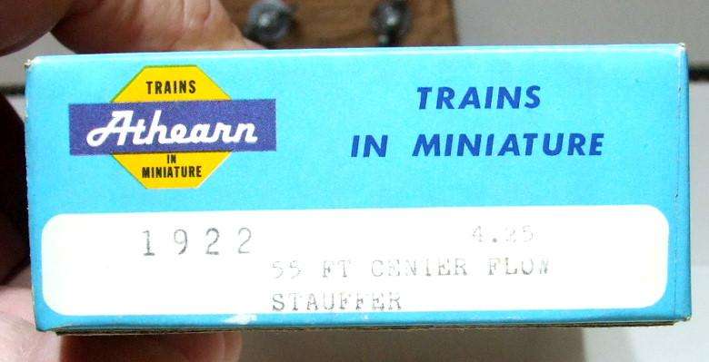 ATHEARN HO: "STAUFFER" 55' Centre Flow Hopper in Good Boxed condition.(USA)