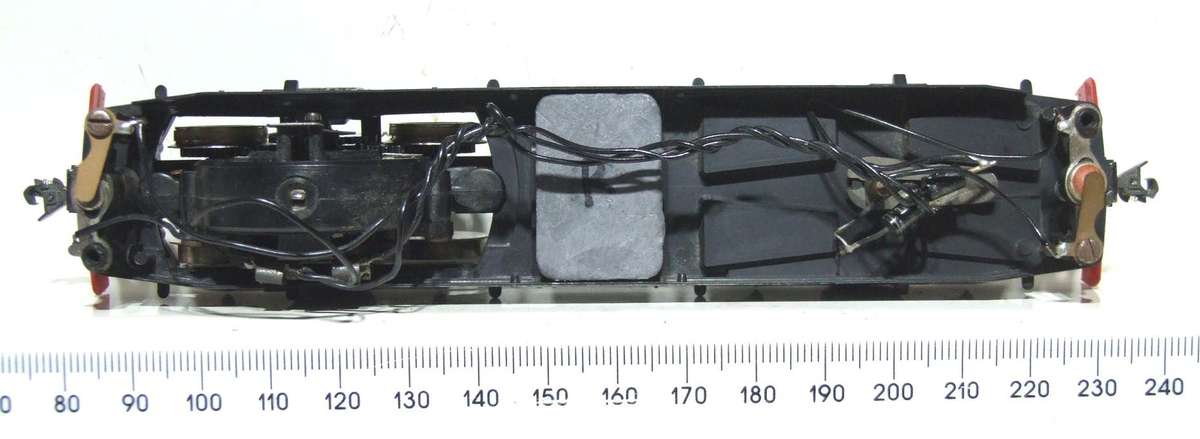 LIMA HO: SAR "Trans Karoo" Class 5-E Loco Undercarriage  Good Un-Boxed Operational condition.(Italy)