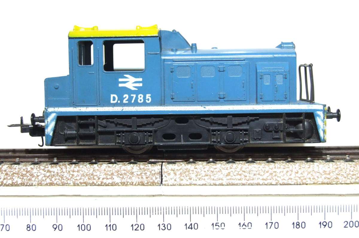 LIMA OO:  English Diesel Locomotive in Good Un-boxed and Used Condition(Italy)
