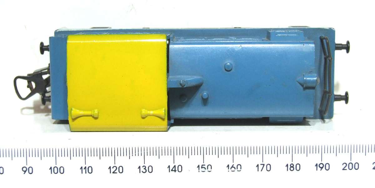 LIMA OO:  English Diesel Locomotive in Good Un-boxed and Used Condition(Italy)