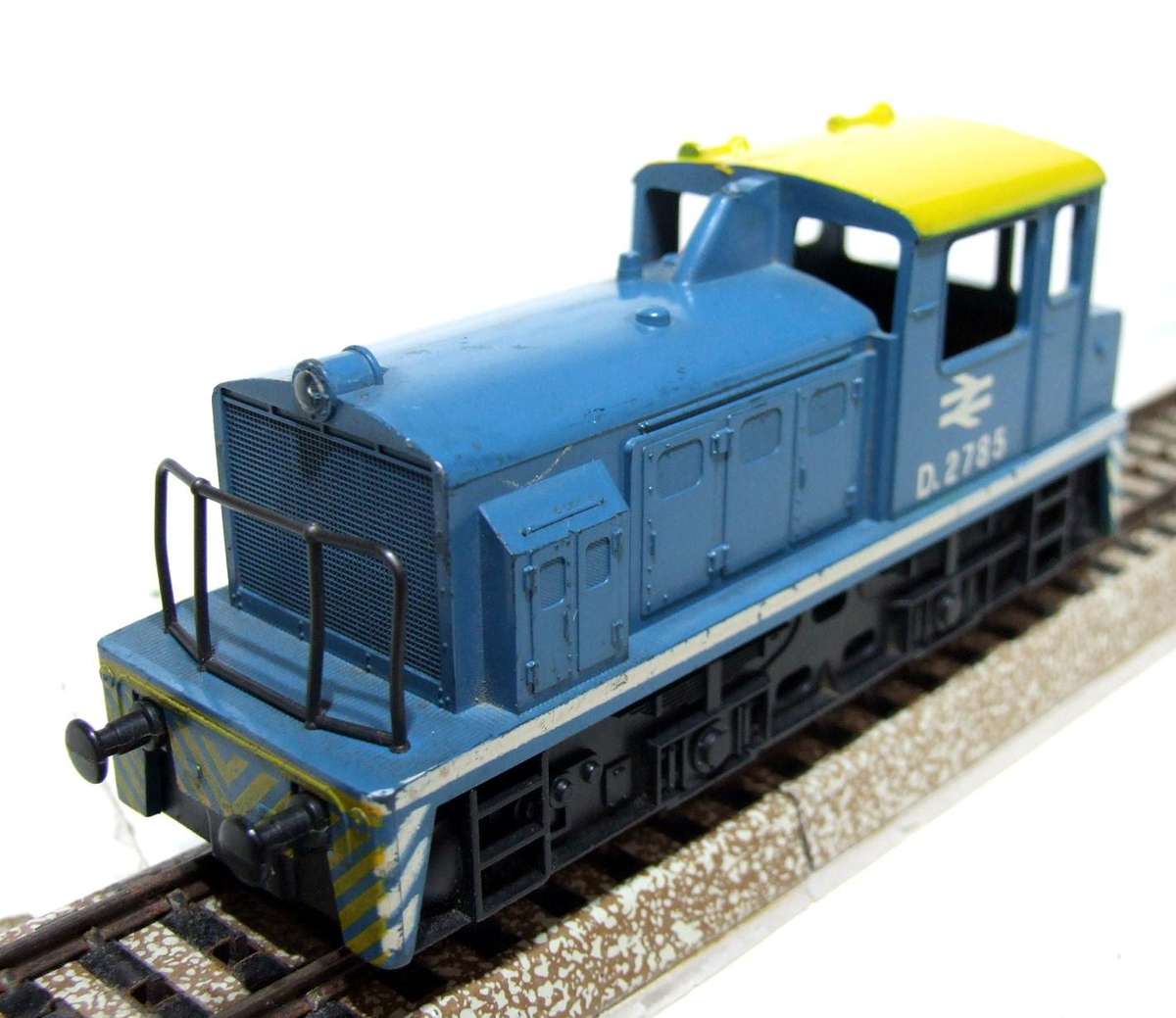 LIMA OO:  English Diesel Locomotive in Good Un-boxed and Used Condition(Italy)