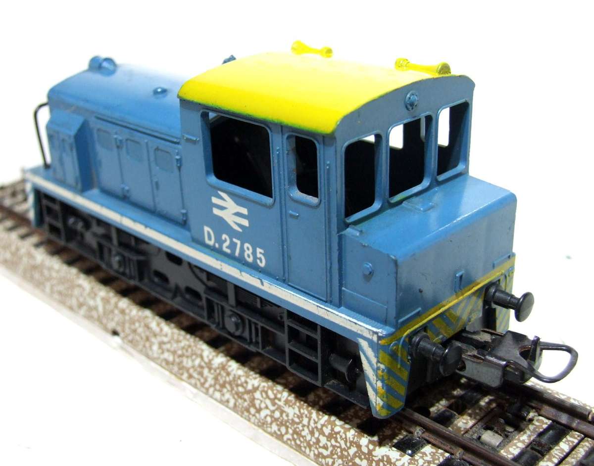 LIMA OO:  English Diesel Locomotive in Good Un-boxed and Used Condition(Italy)