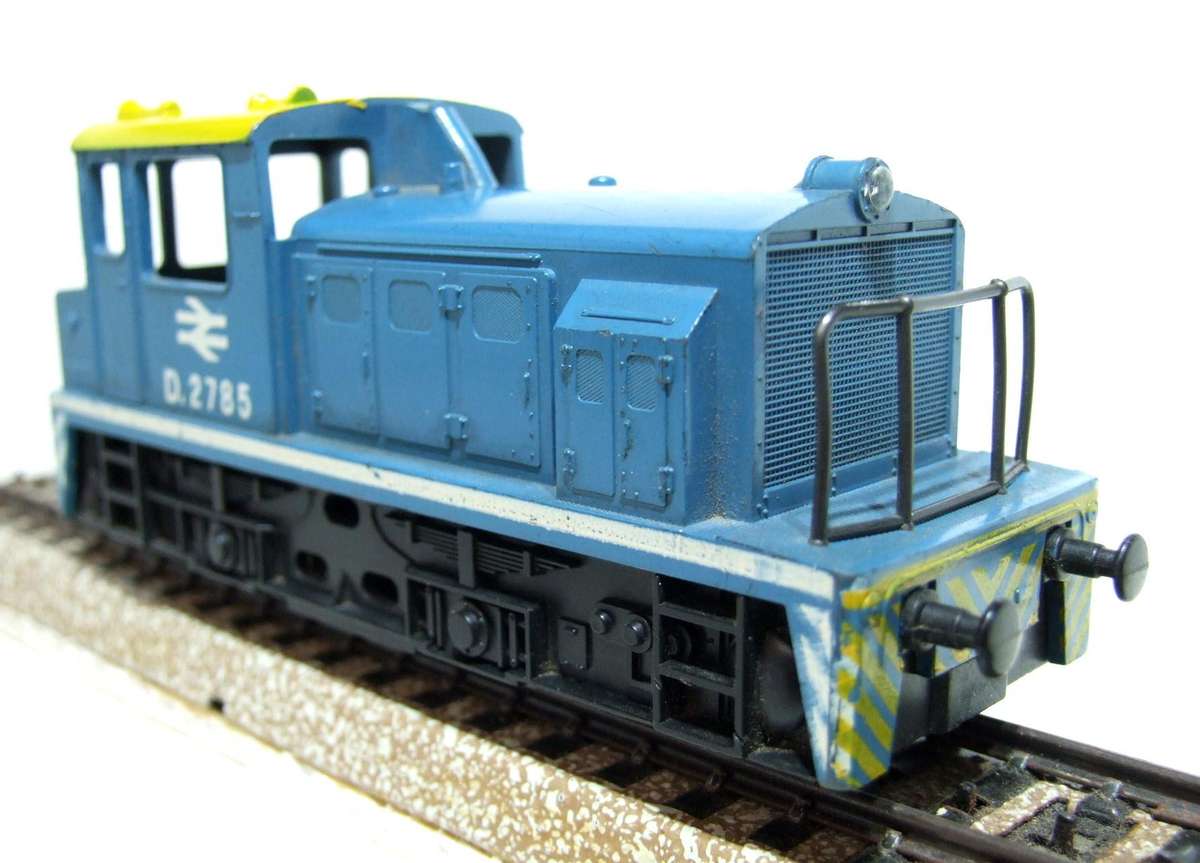 LIMA OO:  English Diesel Locomotive in Good Un-boxed and Used Condition(Italy)