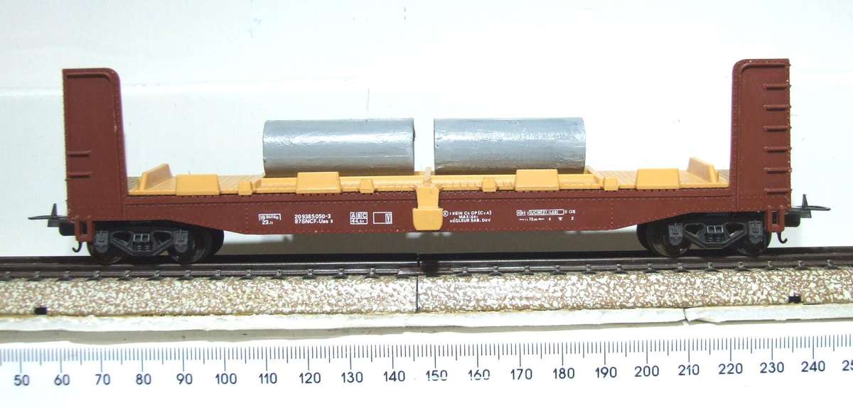 LIMA HO: Concrete Pipe Carrier with Load in Good Un-Boxed, Used Condition (Italy)