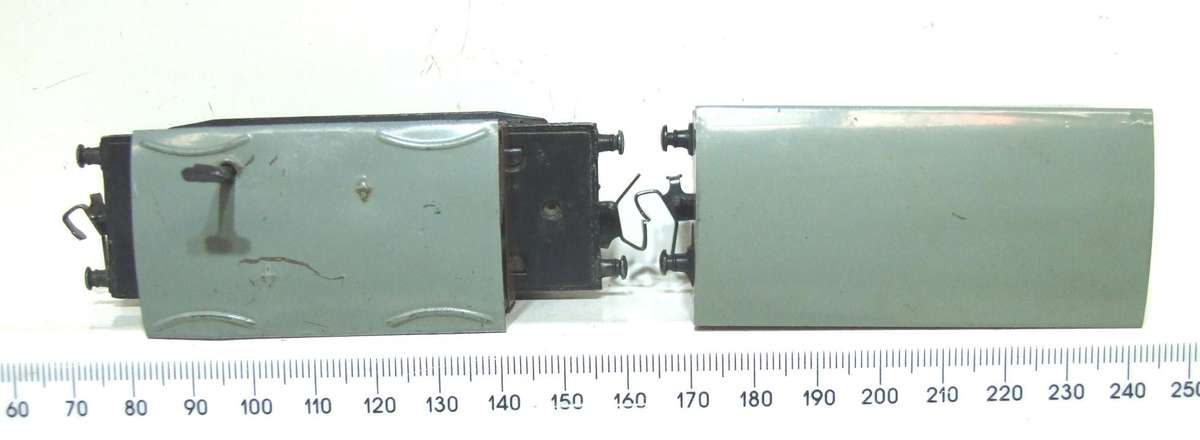 HORNBY OO:  Vintage English Cattle Car + Brake Van in Fair Un-Boxed condition.