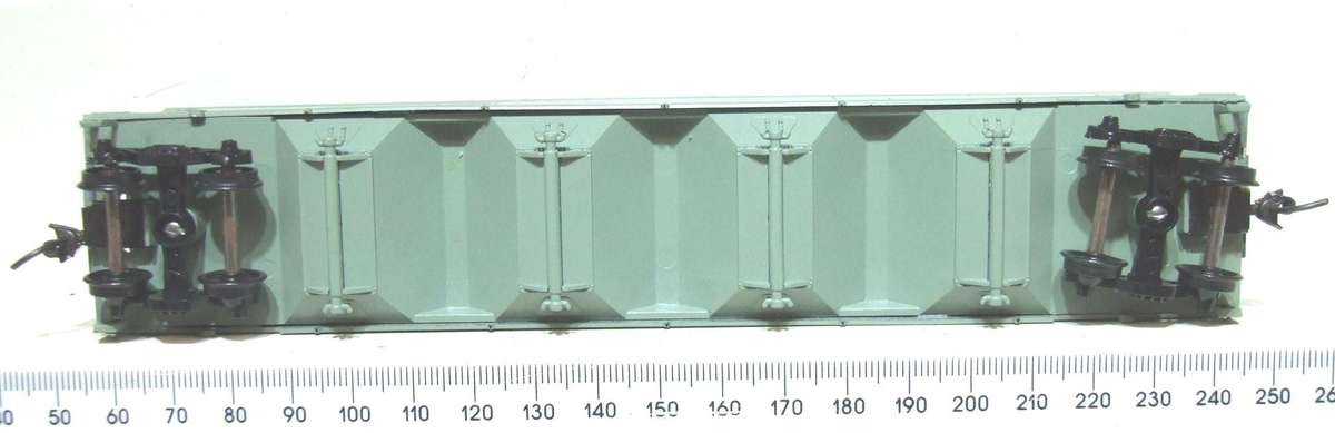 ATHEARN HO: "STAUFFER" 55' Centre Flow Hopper in Good Boxed condition.(USA)