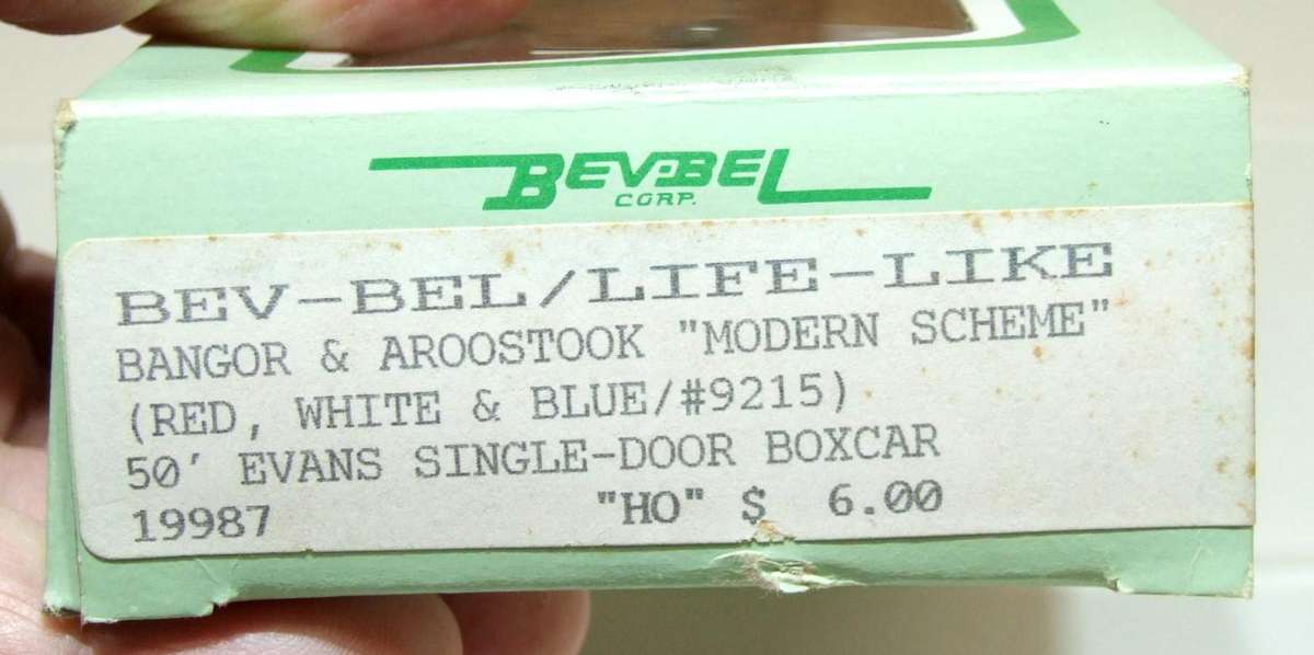 LIFE LIKE HO: 50' Evens Single-Door Box Car in Like New Boxed condition.(USA)