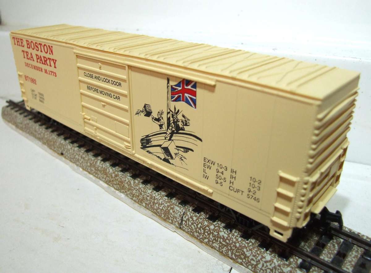 LIFE LIKE HO: 50' Evens BTP Single-Door Box Car in Like New Boxed condition.(USA)
