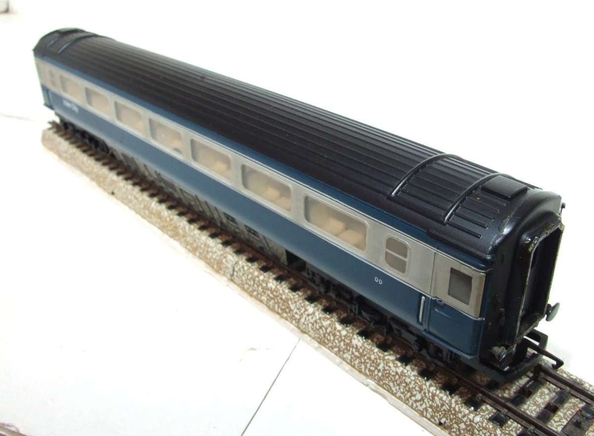 HORNBY OO:  European "Inter City" Passenger Coach in Good Un-Boxed condition.(England)