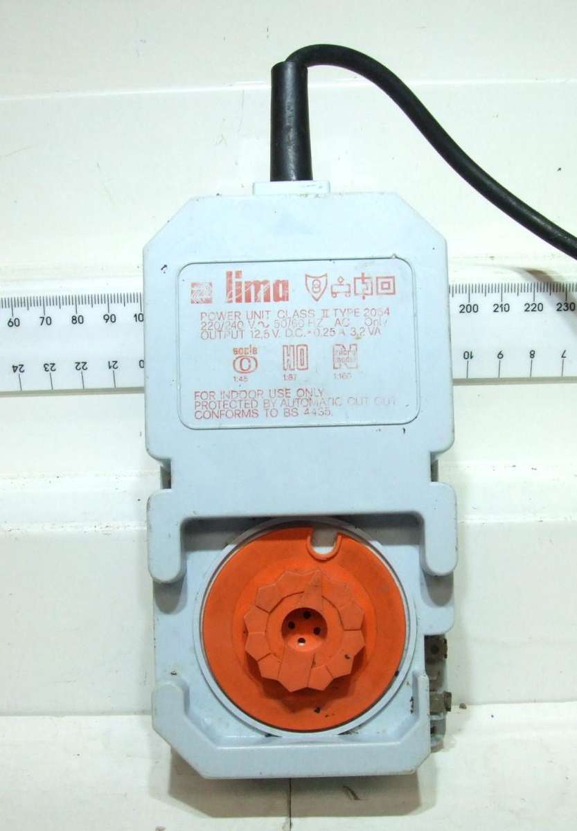 LIMA POWER SUPPLY:   220V/12.5V DC Power Supply/Controller in good un-boxed condition(Italy)