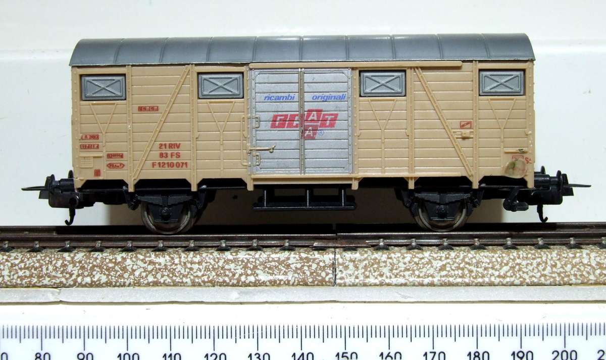 LIMA HO: Vintage FS "FIAT" Closed Car in  Fair, Un-Boxed condition(Italy)