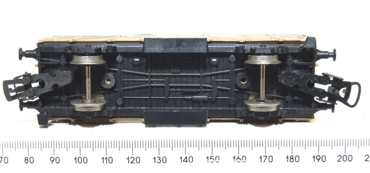 LIMA HO: Vintage FS "FIAT" Closed Car in  Fair, Un-Boxed condition(Italy)