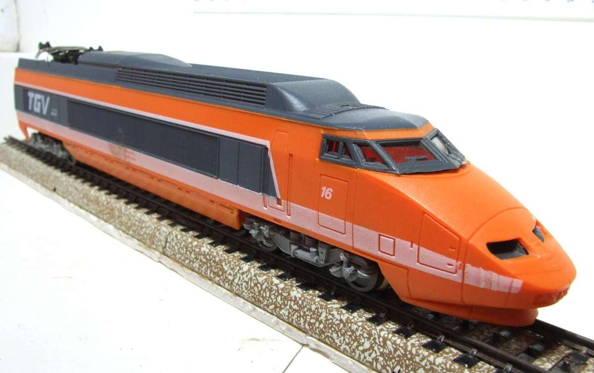 LIMA HO:  Vintage SNCF TGV High Speed Dummy Locomotive in Good Un-Boxed condition.