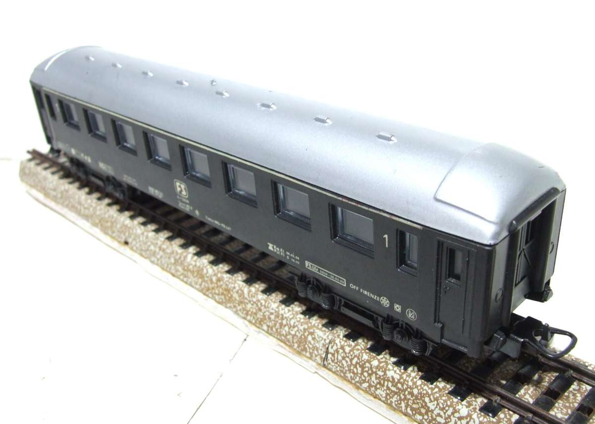 LIMA HO:  Vintage FS Junior 1st Class Passenger Coach in Good Un-Boxed condition (Italy)