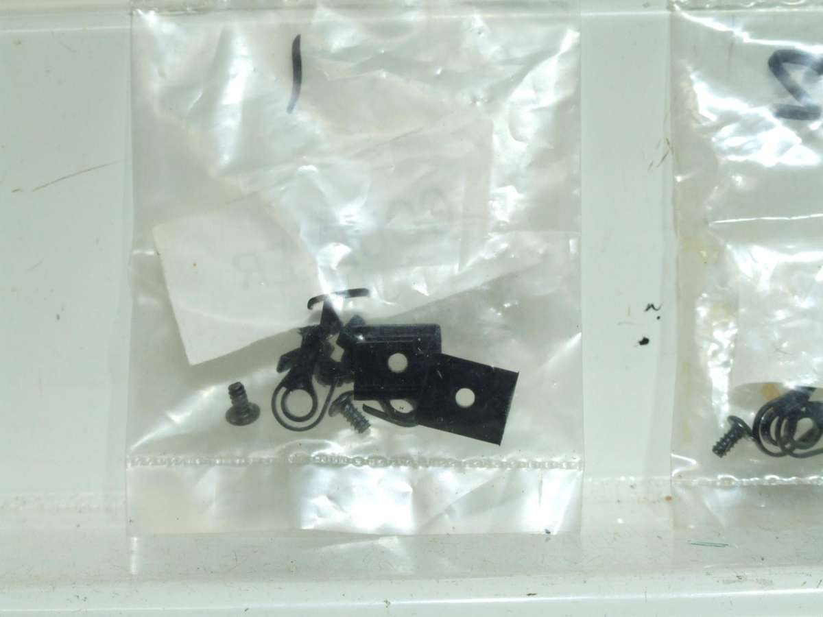 HOOK HORN HO: 3x Sets of Couplings in like New Packaged Condition for Parts.