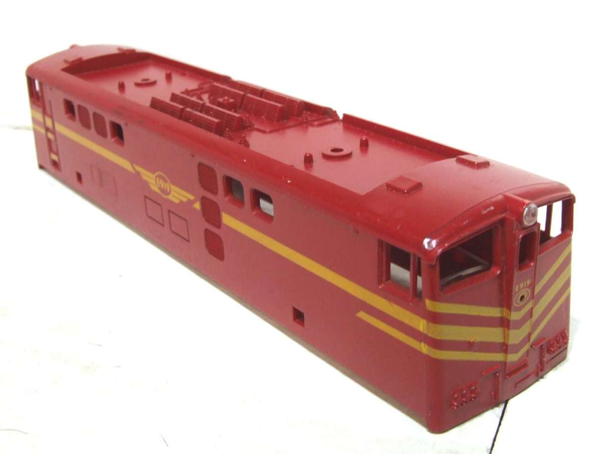 LIMA HO: Red SAR `Trans Karoo` E5 Loco Body in Very Good Condition for Parts or Repair.(Italy)