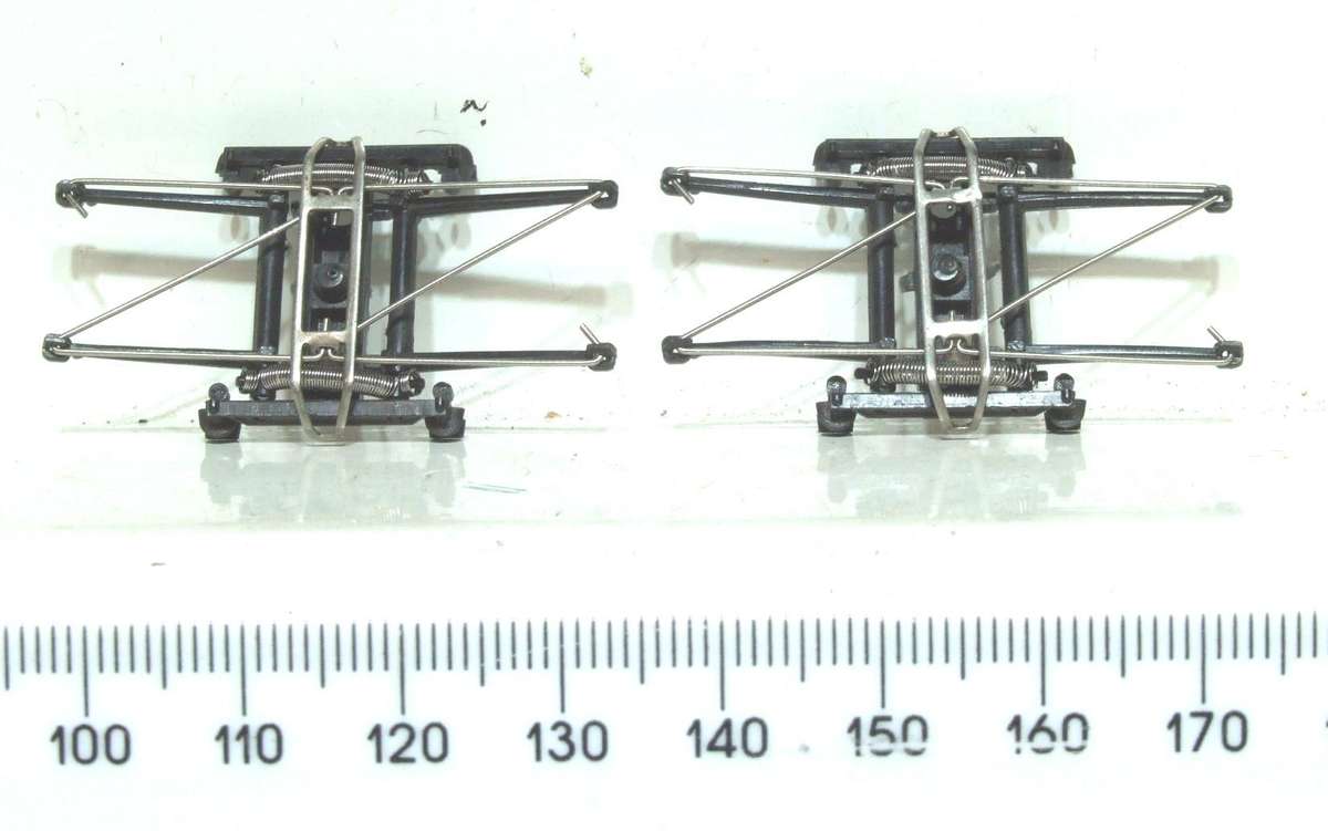 LIMA HO: 1pr SAR E5 Locomotive Pantographs  in Good condition(with new Springs) for Parts.(Italy)