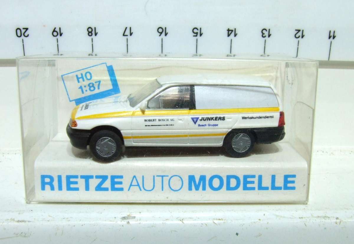 RIETZE HO: Highly Detailed OPEL ASSTRA Station Wagon in Good Boxed Condition.(Germany)