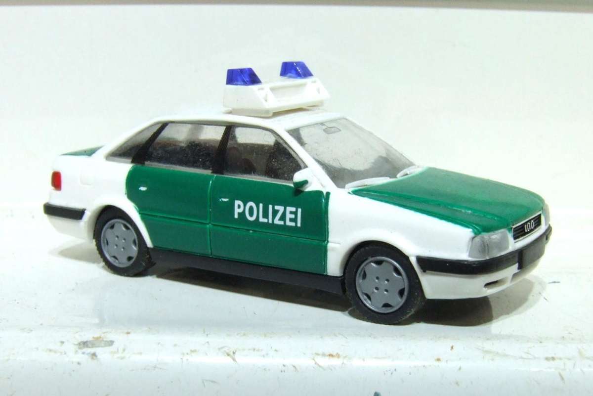 RIETZE HO: Highly Detailed AUDI 80 Polizei Car in Good Used Boxed Condition.(Germany)