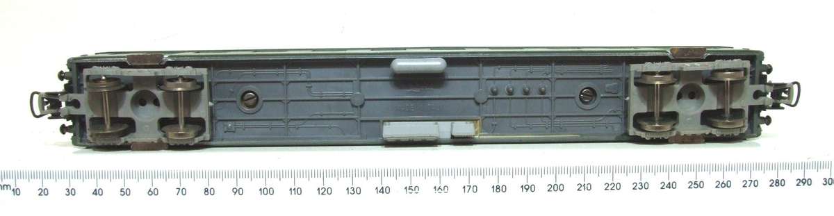 LIMA HO: SBB SWISS 1st Class Suburban Passenger Coach in Good, Un-Boxed condition(Italy)