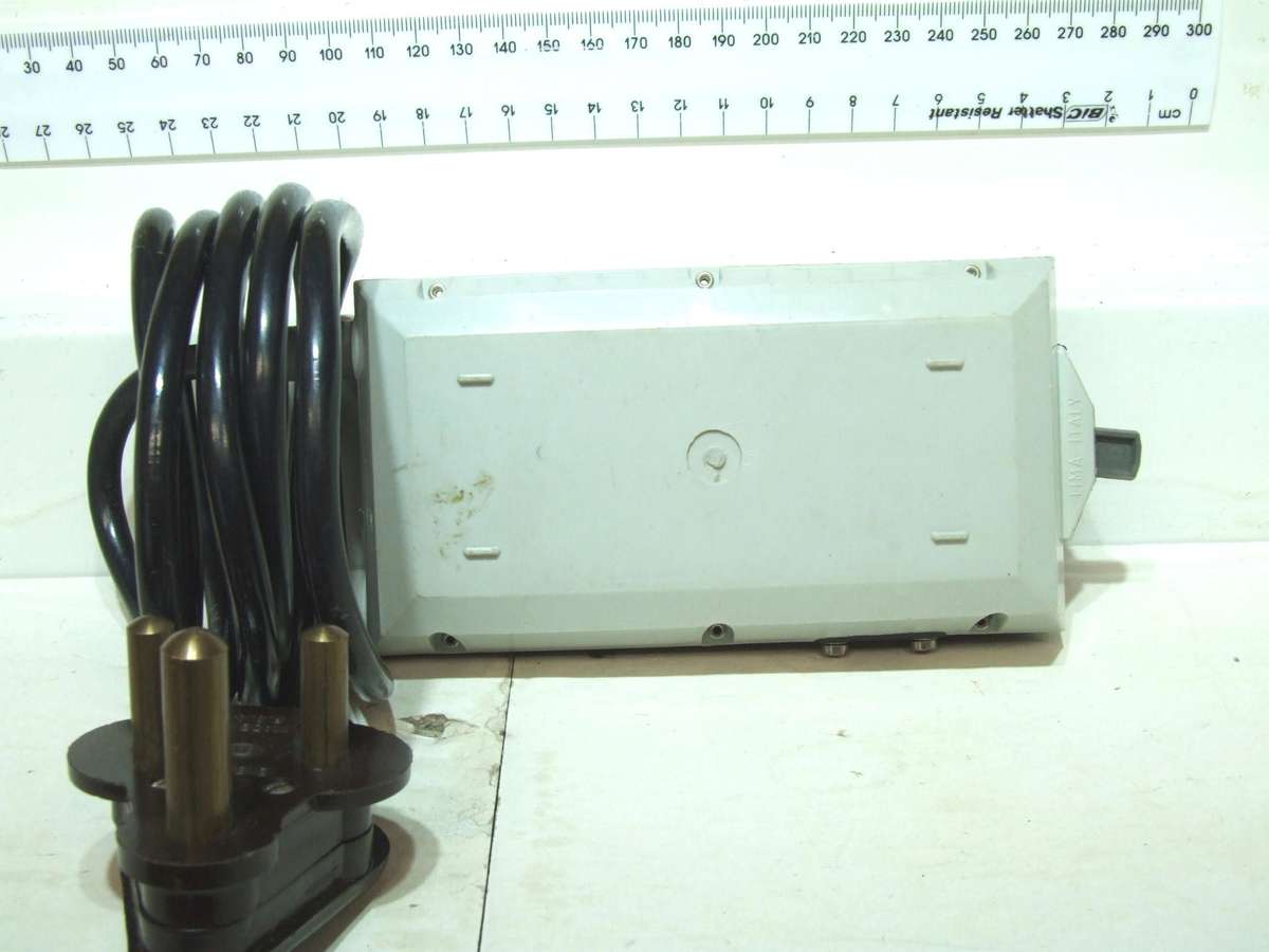 LIMA POWER SUPPLY:  European 220V/12.5V DC Power Supply/Controller in good un-boxed condition(Italy)