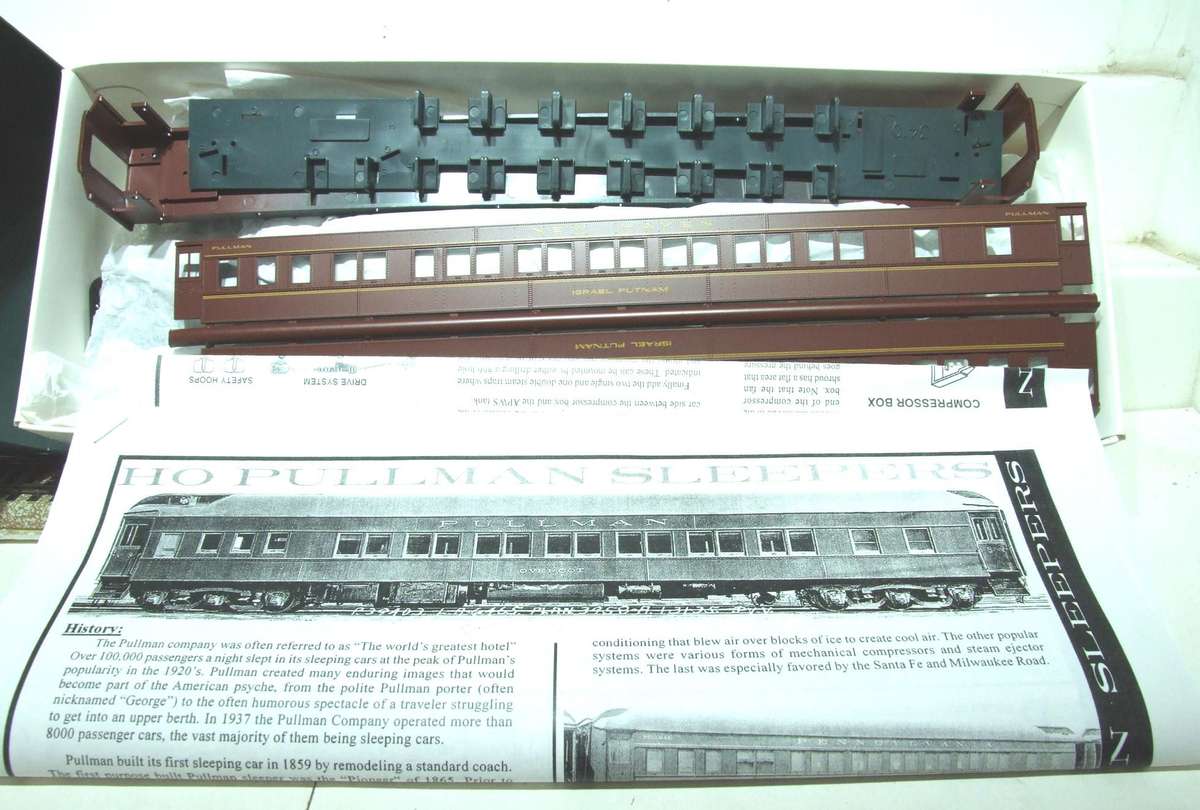 BRANCHLINE HO:  Detailed American "NEW HAVEN" Passenger Coach in New Unassembled Boxed condition.(US