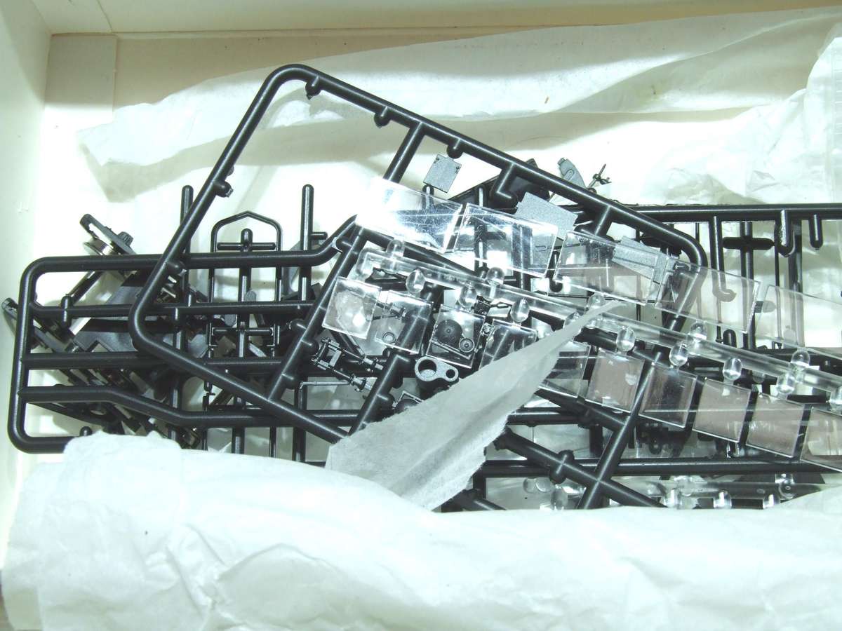 BRANCHLINE HO:Detailed American "NEW HAVEN" Pass Coach in New Partly Assembled Boxed condition.(USA