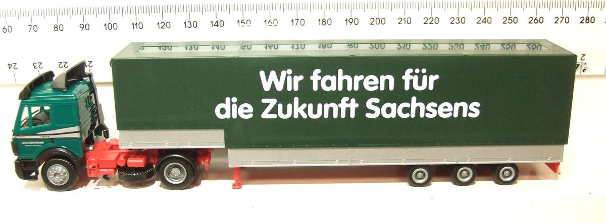 HERPA HO: Highly Detailed "SACHSENTRANS" Mercedes Benz Horse & Trailer in Good Boxed Condition.