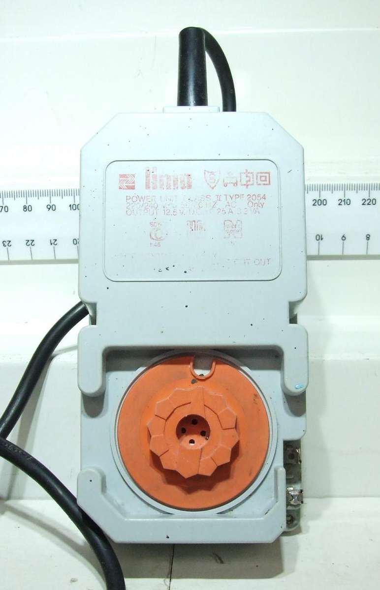 LIMA POWER SUPPLY:   220V/12.5V DC Power Supply/Controller in good un-boxed condition(Italy)